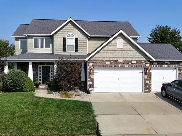 208 Oakshire Dr E, Glen Carbon, IL 62034