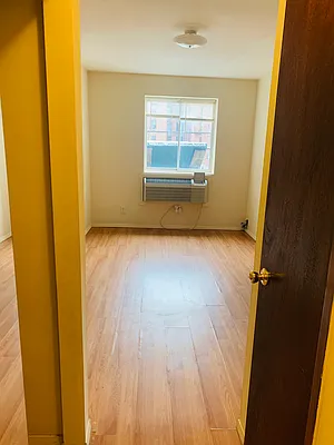 Rented by 18 REALTY | media 5