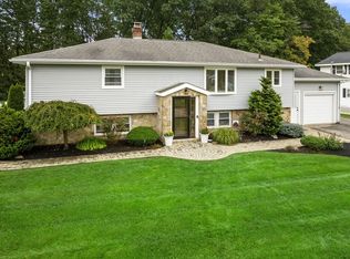 57 Maury Ln, Shrewsbury, MA 01545
