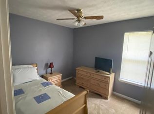 524 White Cedar Ct, Riverdale, GA 30274