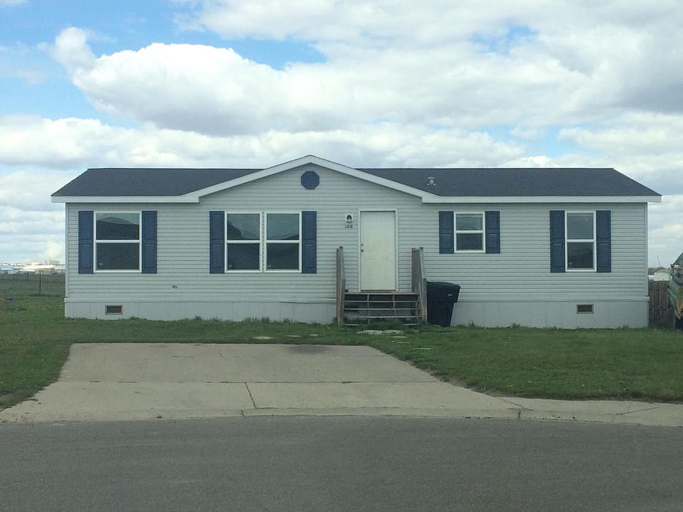 1st image of 3818 22nd Ave W
