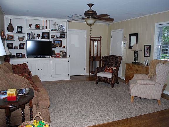 3rd image of 3616 Mimosa Ave