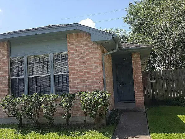 6717 Greenyard Dr, Houston, TX 77086
