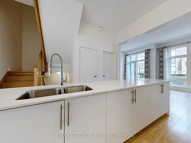 13 Mogul Rd — Photo 11