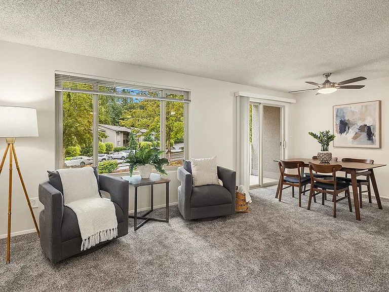 830 Sunrise Pl SW #E — Photo 8