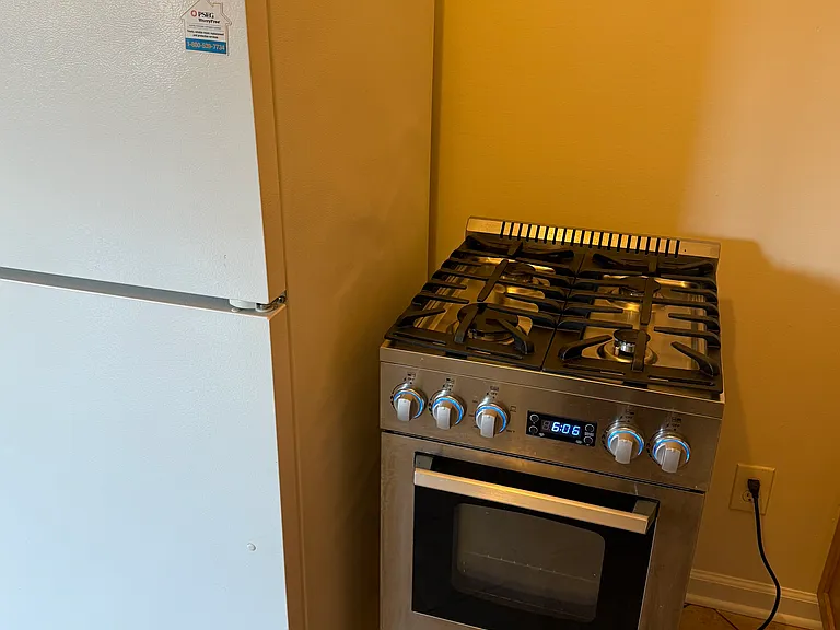 4 Provost Sq #6 — Photo 12