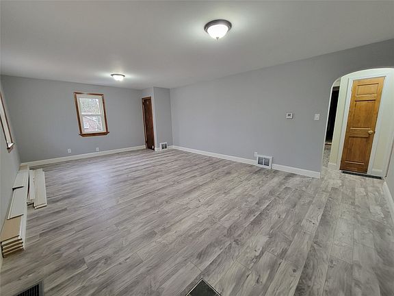 5th image of 801 Verna Dr