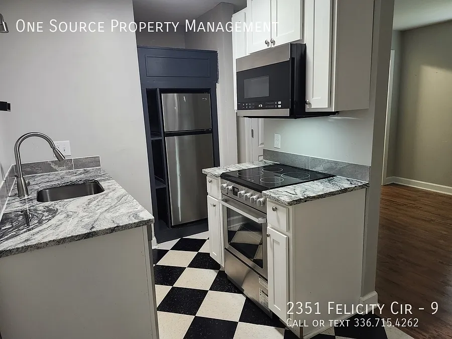 1 bed, 336 sqft, $995 — Photo 2