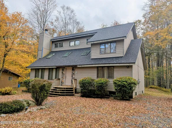 57 Lyman Ln #57, Gouldsboro, PA 18424