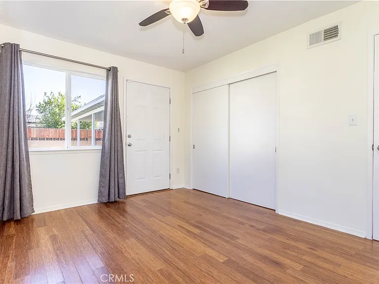 19233 Napa St — Photo 16