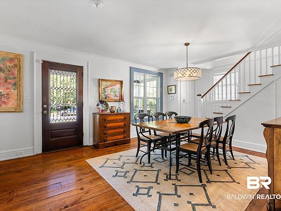 4th image of 202 Woodlands Ave