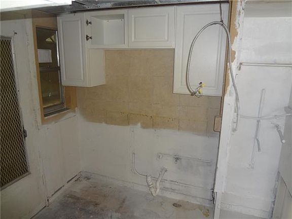 5th image of 1821 NE 168th St APT A3