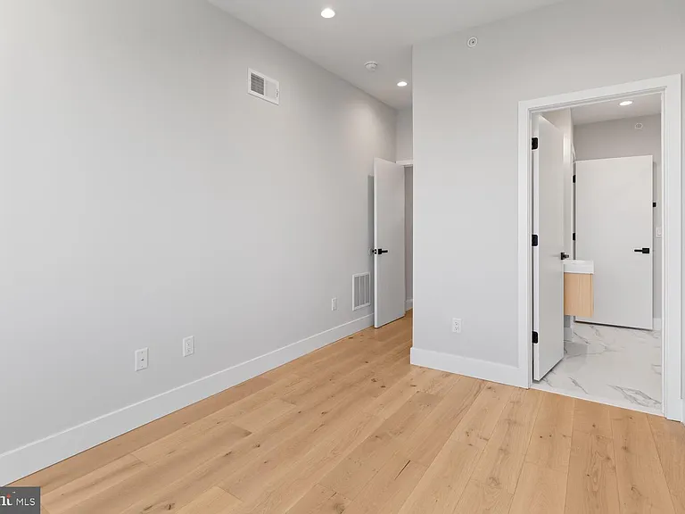 713 S 58th St — Photo 18