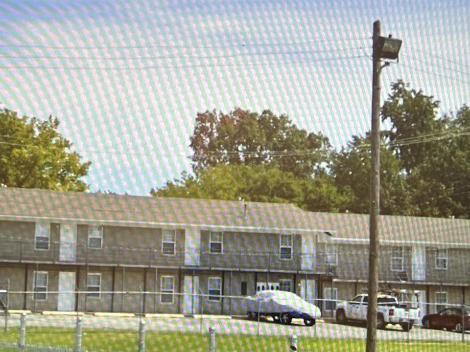 2nd image of 98 N Rogers St