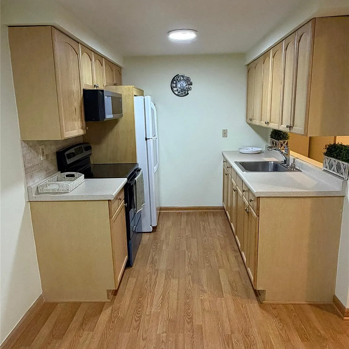 1 bed, 1.0 bath, 1718 sqft, $2,200 — Photo 4