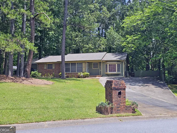 5318 Joan Of Arc Pl, Atlanta, GA 30349