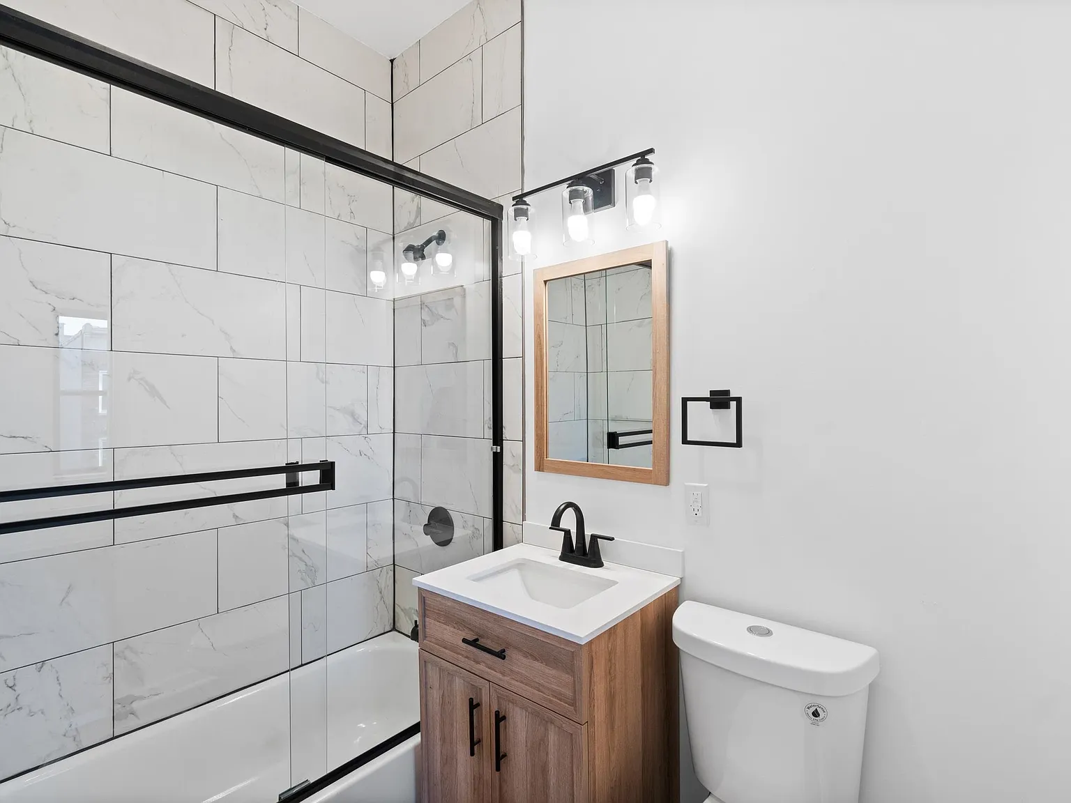 2 bed, 2.0 bath, $3,000 — Photo 4