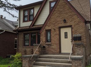 1822 Spaight St, Madison, WI 53704