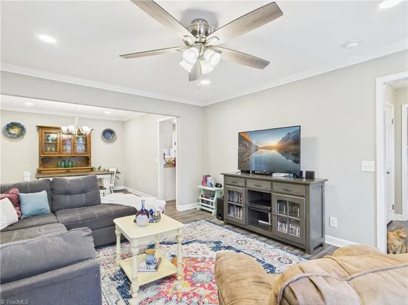 1021 Worth St, Asheboro, NC 27203