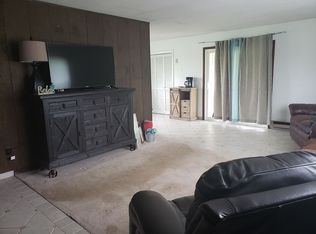 21214 S Ratner Rd, Overbrook, KS 66524