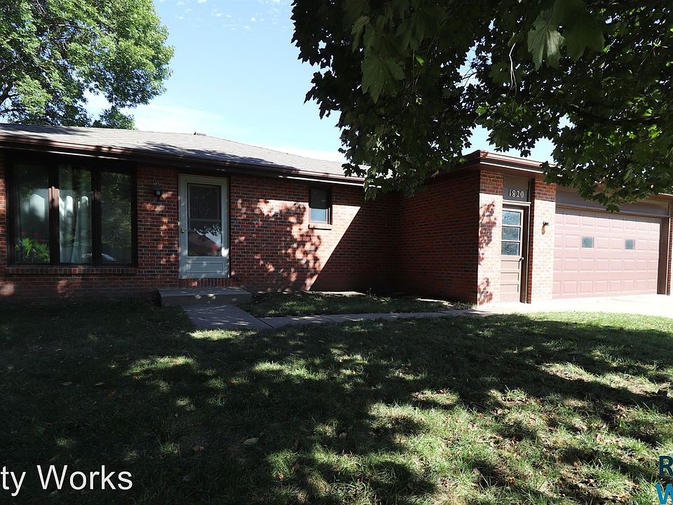1st image of 1820 Glynn Cir