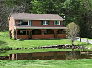 226 W Hill Rd, Saint Johnsbury, VT 05819