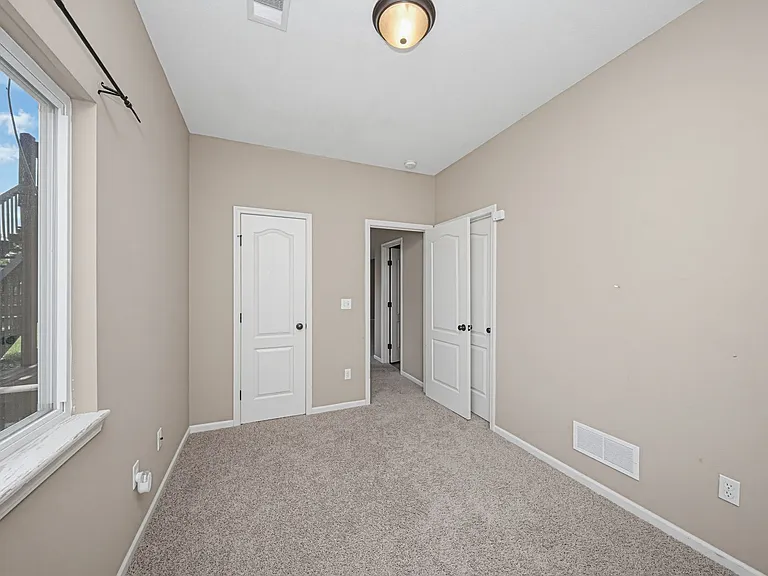 2608 Brooke Bnd — Photo 32
