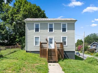 35 Montgomery Ave, Staunton, VA 24401