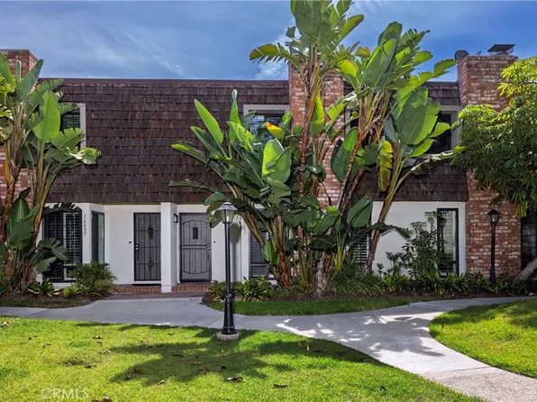 16703 Castaway Ln, Huntington Beach, CA 92649