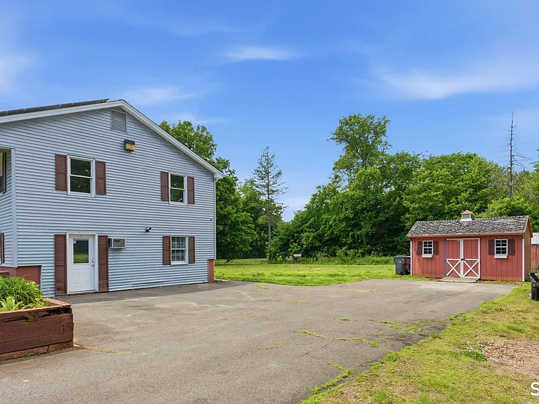 60 Hoffman Rd — Photo 8
