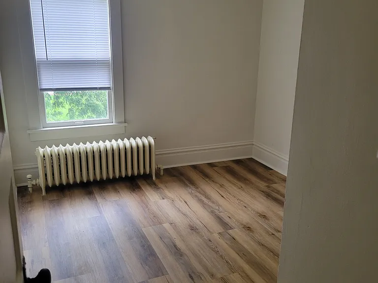 744 High St #2 — Photo 12