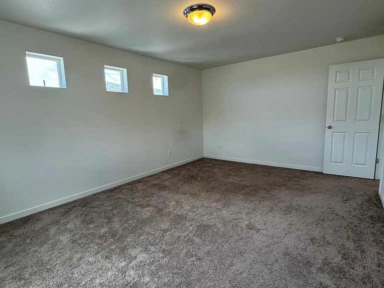 5836 Thurless Ln — Photo 10