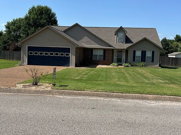 27 Augusta Dr