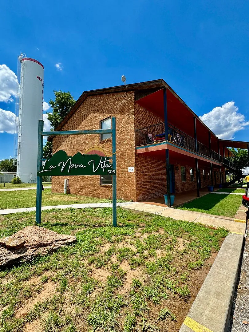 505 NW Oak unit B1 — Photo 1
