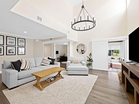 4th image of 5298 Buckhead Circle #1040