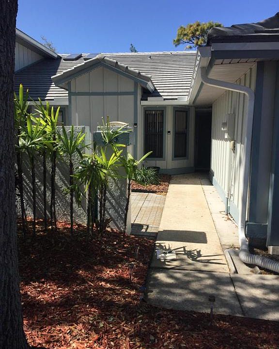 1st image of 385 Oak Haven Dr #385