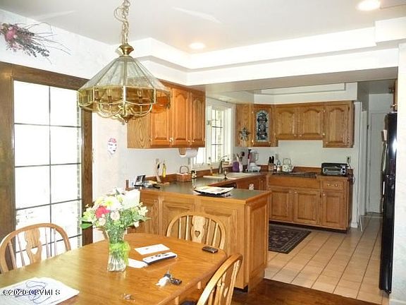4th image of 571 Villa Vista Ave