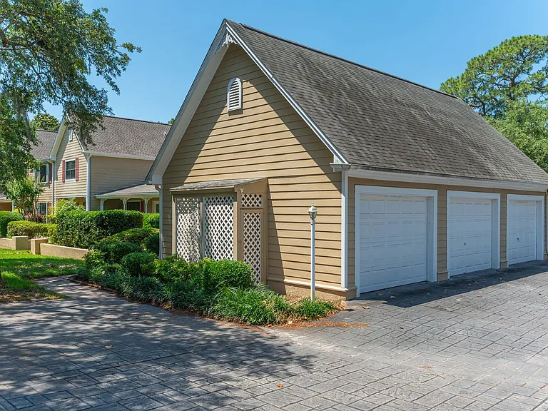 269 Shalimar Dr — Photo 4