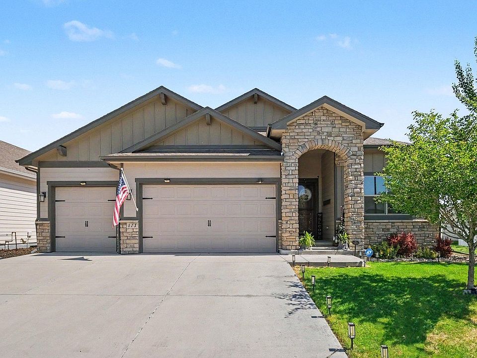 1st image of 573 Vermilion Peak Dr
