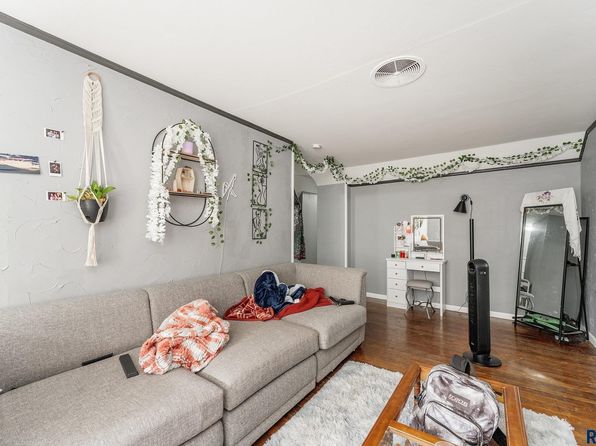 sioux-falls-south-dakota-85818630 picture