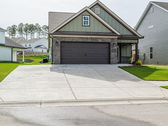 4th image of 723 Ronaldsay Road