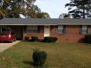 121 Brenda Rd, Anniston, AL 36206
