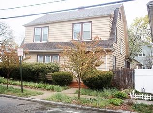 255 Gallatin St, Providence, RI 02907