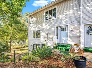 826 Corners Ct, Orion, MI 48362