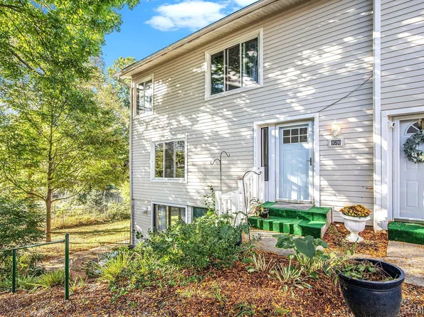 826 Corners Ct, Orion, MI 48362