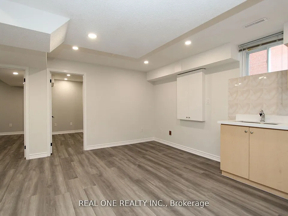63 Whistler Ct #BASEMENT ONLY
