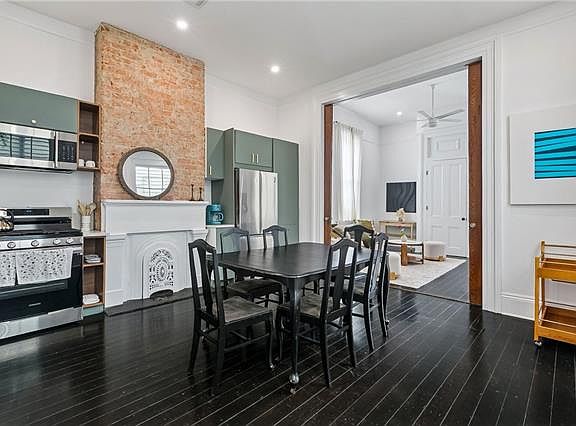 5th image of 2835 Carondelet St