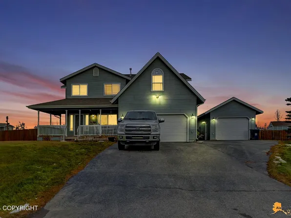 1045 S Pinnacle Mountain Dr, Palmer, AK 99645