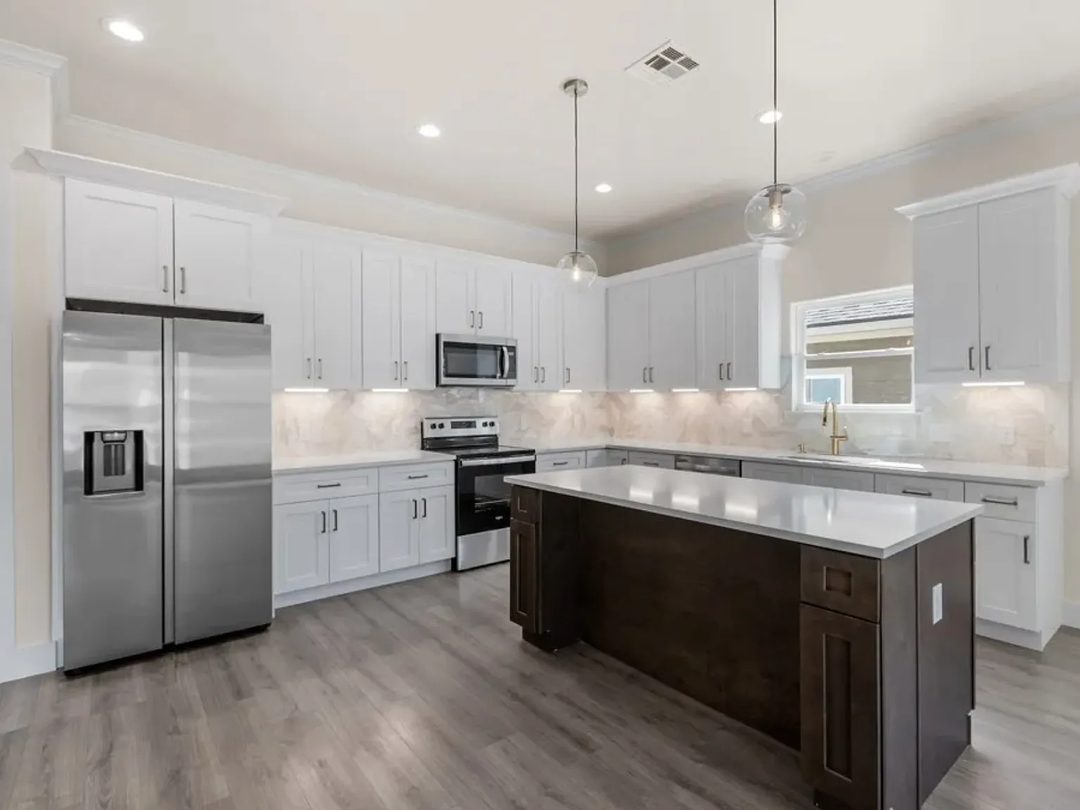 3 bed, 1700 sqft, $5,000 — Photo 3