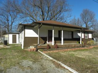 211 NE 4th St, Hoxie, AR 72433